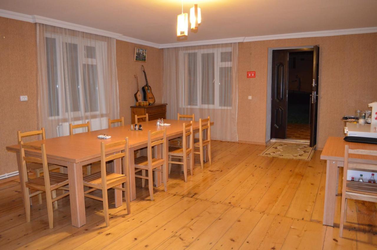 Guesthouse Qarim Mestia Extérieur photo