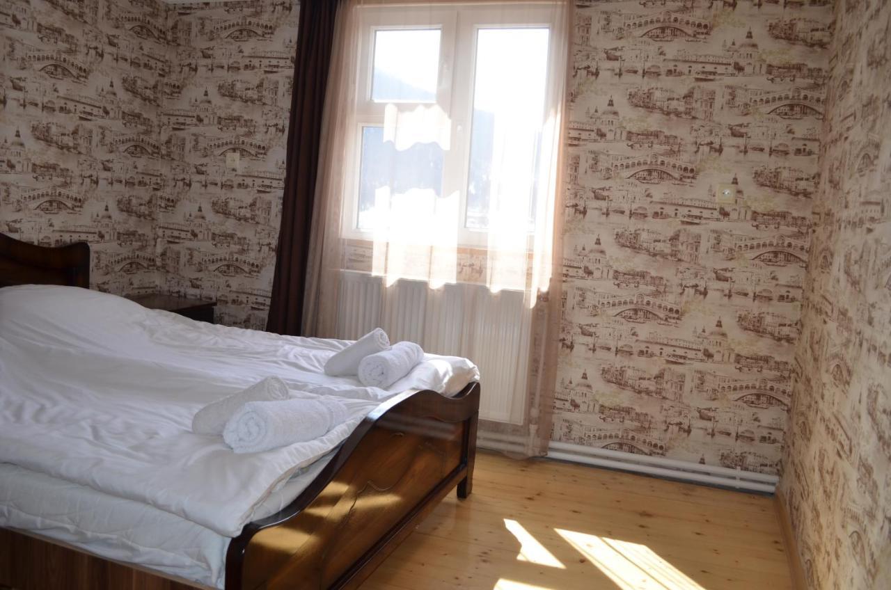 Guesthouse Qarim Mestia Extérieur photo