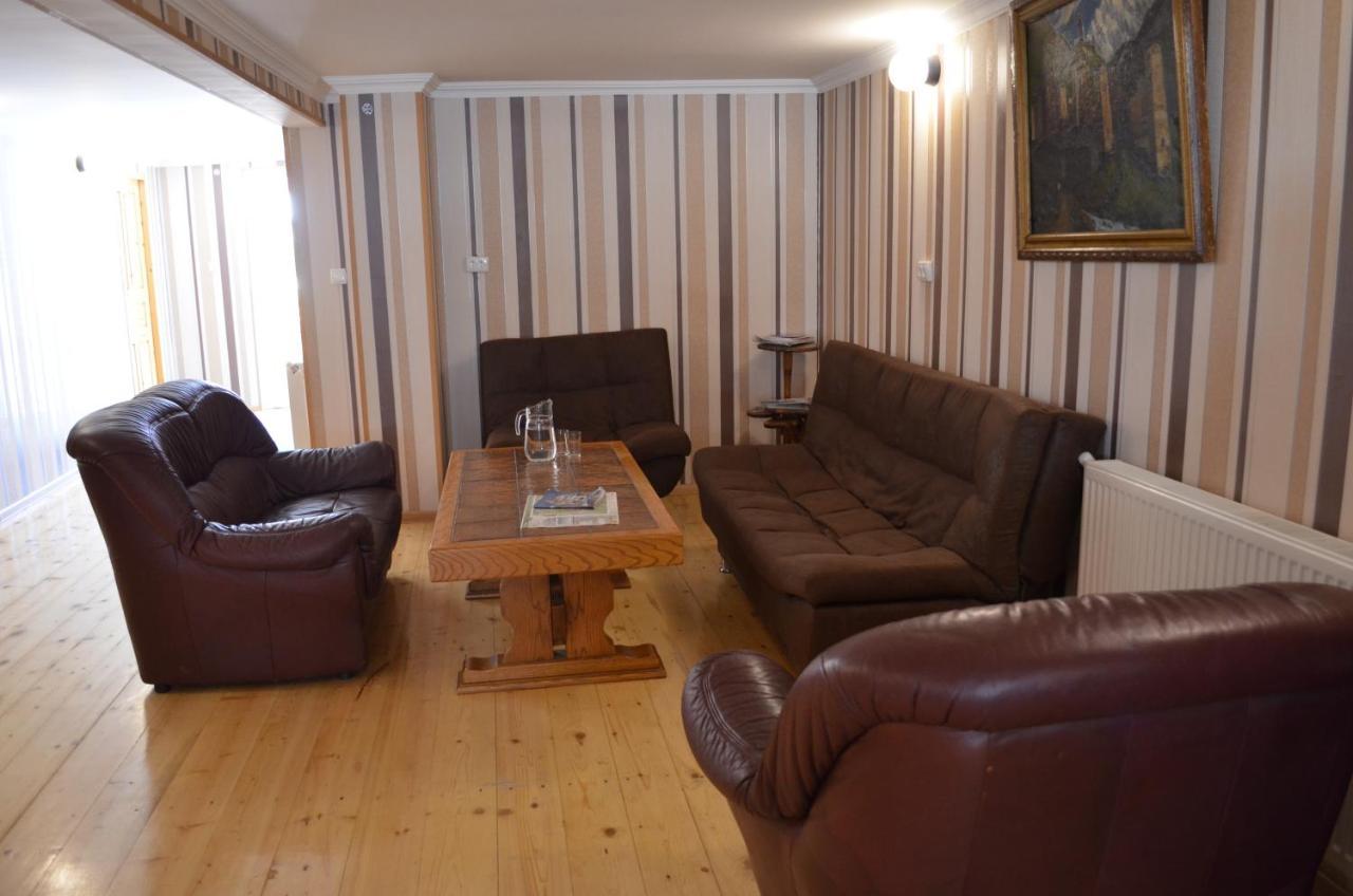 Guesthouse Qarim Mestia Extérieur photo